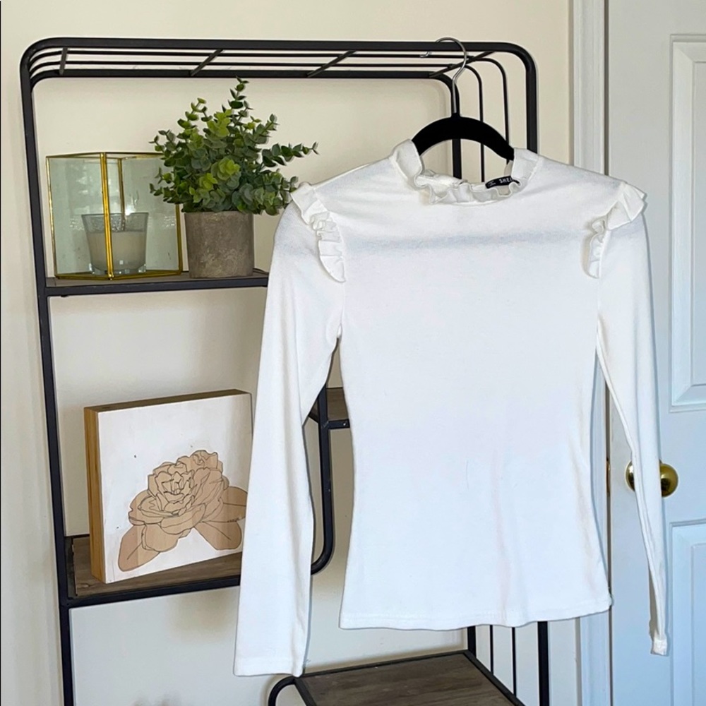 Long sleeve ruffled white top